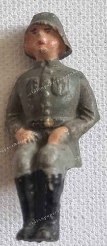 Massefigur soldat sitzend cm - 5,
